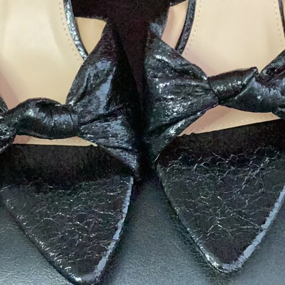 crinkle point heels worn once  fits like 8 plt